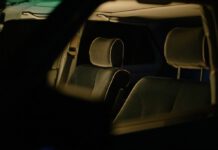 Das Problem von Großfamilien: 3 Autositze nebeneinander? 3 Autositze nebeneinander