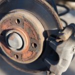 Praktischer Leitfaden: So erkennen Sie verschlissene Bremsbeläge und -scheiben bremsbelaege und bremsscheiben erkennt