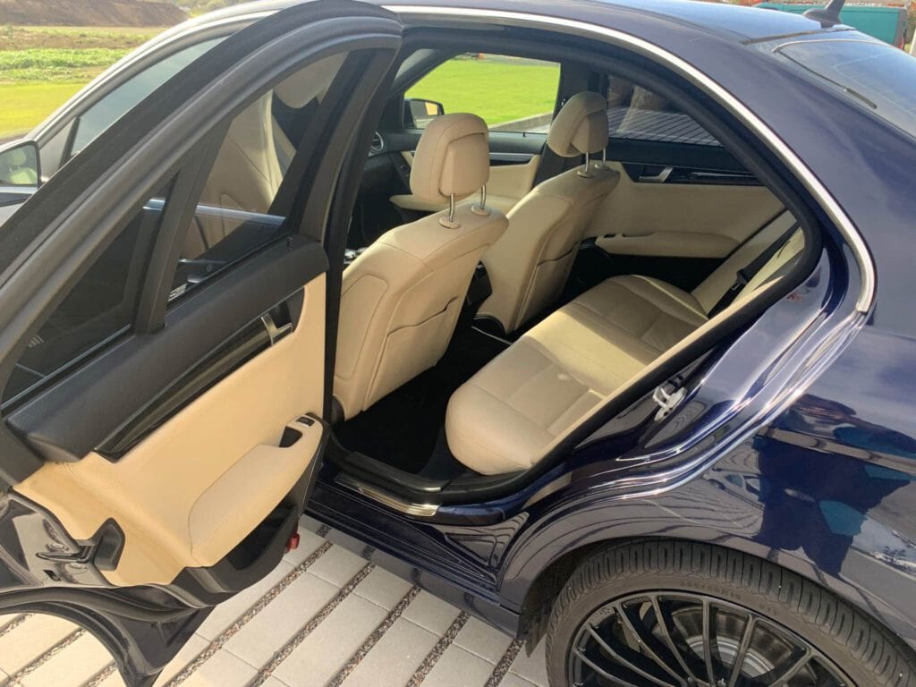 Mercedes-Benz C350 W204 3.5 CGI (2011)