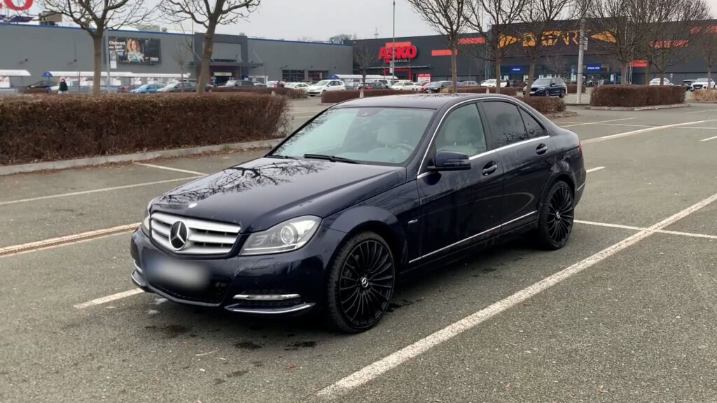 Mercedes-Benz C350 W204 3.5 CGI (2011)