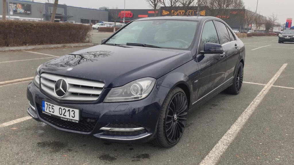 Mercedes-Benz C350 W204 3.5 CGI (2011)