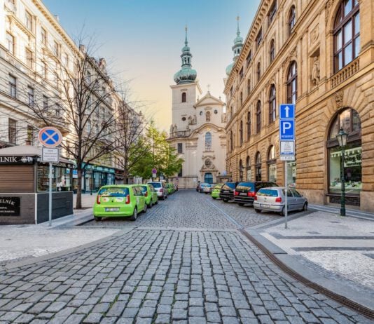 Mit dem Auto nach Prag. So parken Sie richtig und stressfrei prag parken